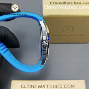 Patek Philippe Super Clone Watches 1:1 Aquanaut 5167 Black Dial Blue Strap 40mm